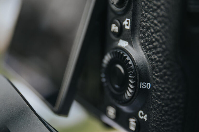 Ovládání fotoaparátu ISO